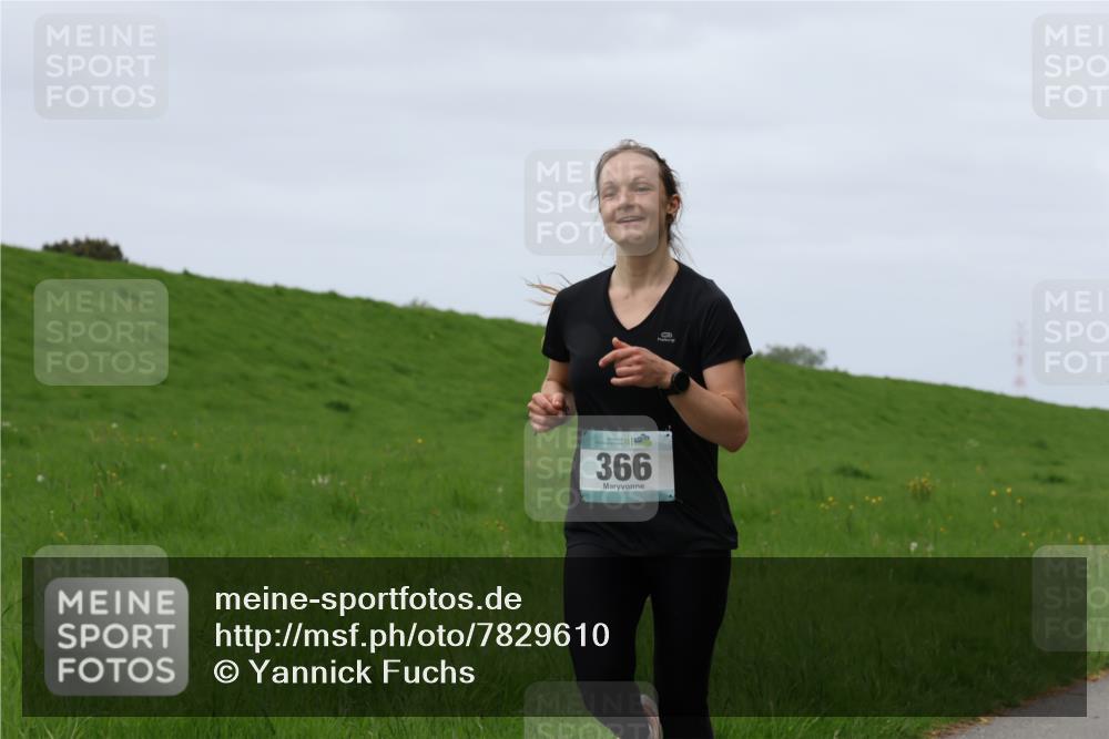 04.05.2025 - 8. Wedeler Halbmarathon Yannick Fuchs http://msf.ph/oto/7829610 04.05.2025 11:36:53 Laufen 366 meine-sportfotos.de