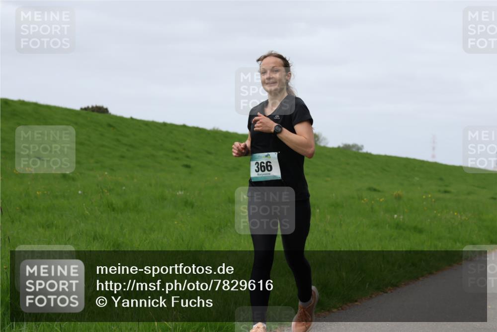 04.05.2025 - 8. Wedeler Halbmarathon Yannick Fuchs http://msf.ph/oto/7829616 04.05.2025 11:36:53 Laufen 366 meine-sportfotos.de