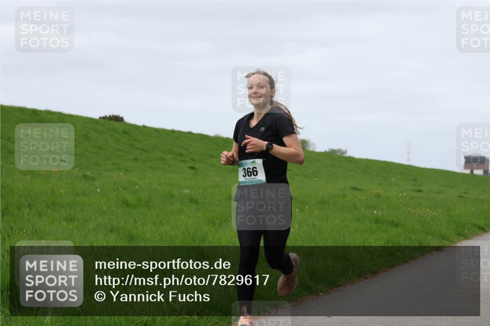 04.05.2025 - 8. Wedeler Halbmarathon Yannick Fuchs http://msf.ph/oto/7829617 04.05.2025 11:36:53 Laufen 366 meine-sportfotos.de