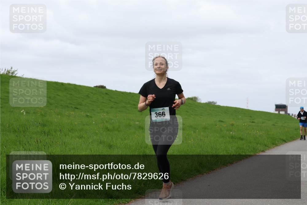 04.05.2025 - 8. Wedeler Halbmarathon Yannick Fuchs http://msf.ph/oto/7829626 04.05.2025 11:36:53 Laufen 366 meine-sportfotos.de