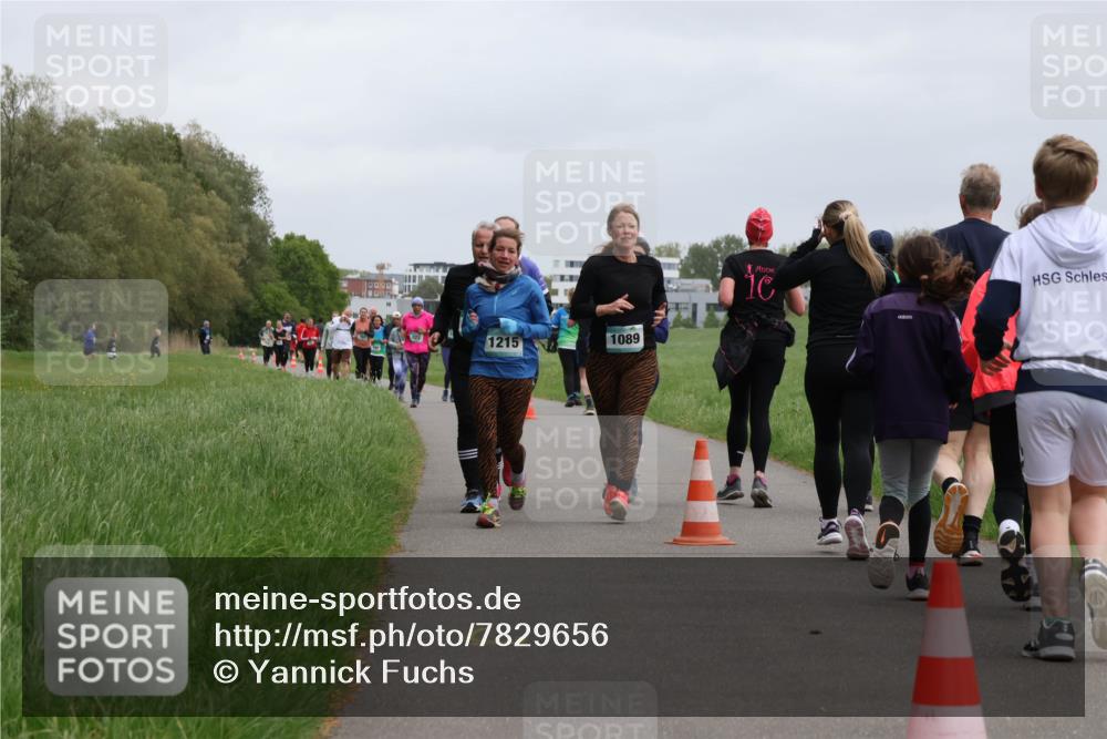 04.05.2025 - 8. Wedeler Halbmarathon Yannick Fuchs http://msf.ph/oto/7829656 04.05.2025 11:17:54 Laufen 1215, 1089, 10 meine-sportfotos.de
