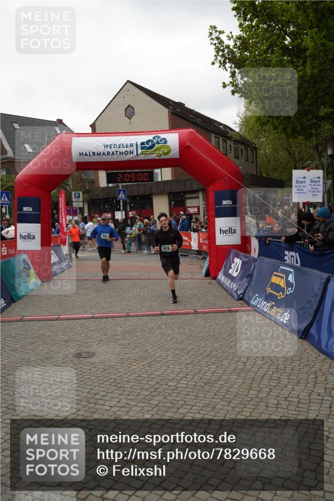 04.05.2025 - 8. Wedeler Halbmarathon Felixshl http://msf.ph/oto/7829668 04.05.2025 12:08:57 Ziel 12, 13, 269, 479, 491 meine-sportfotos.de