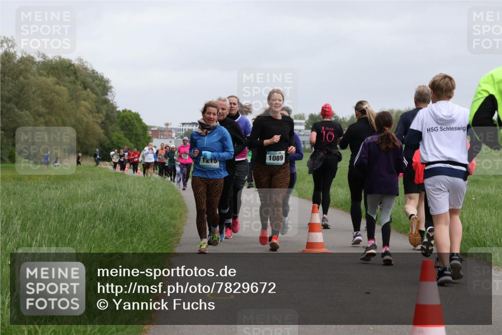 04.05.2025 - 8. Wedeler Halbmarathon Yannick Fuchs http://msf.ph/oto/7829672 04.05.2025 11:17:55 Laufen 1089, 10 meine-sportfotos.de