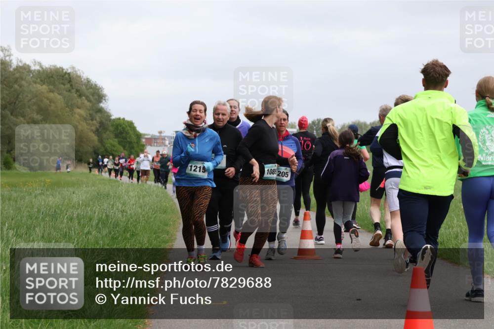 04.05.2025 - 8. Wedeler Halbmarathon Yannick Fuchs http://msf.ph/oto/7829688 04.05.2025 11:17:56 Laufen 10892, 1219, 205, 10 meine-sportfotos.de