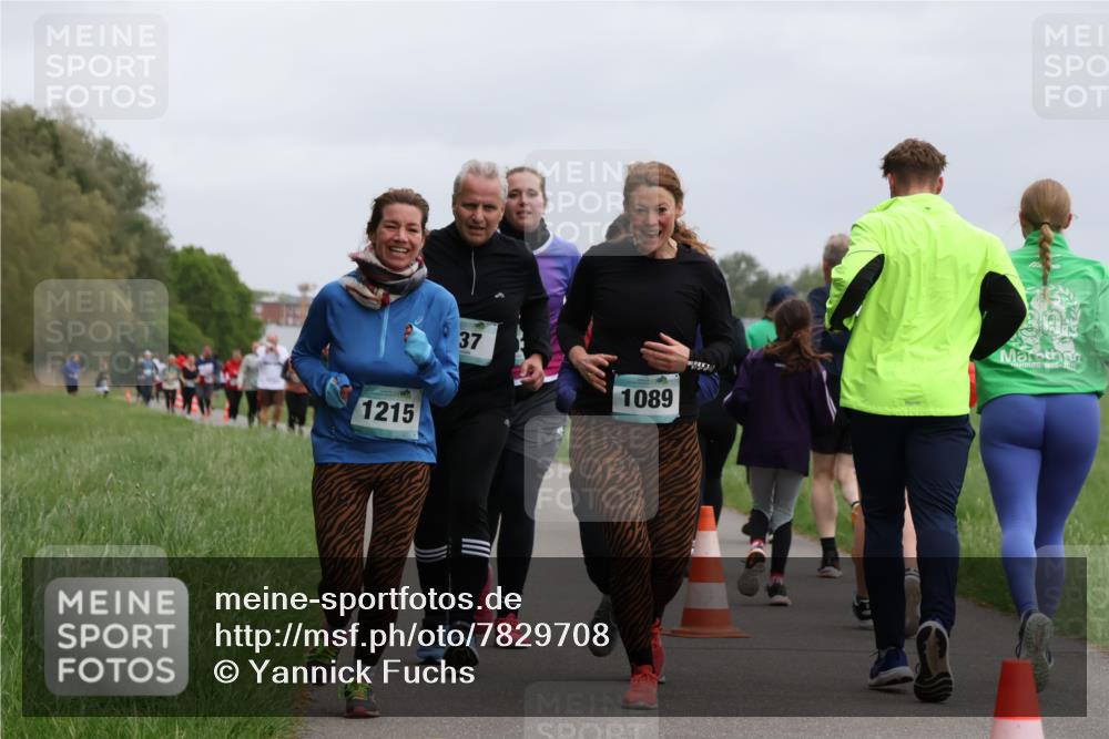 04.05.2025 - 8. Wedeler Halbmarathon Yannick Fuchs http://msf.ph/oto/7829708 04.05.2025 11:17:57 Laufen 1215, 37, 1089, 1986, 2015 meine-sportfotos.de