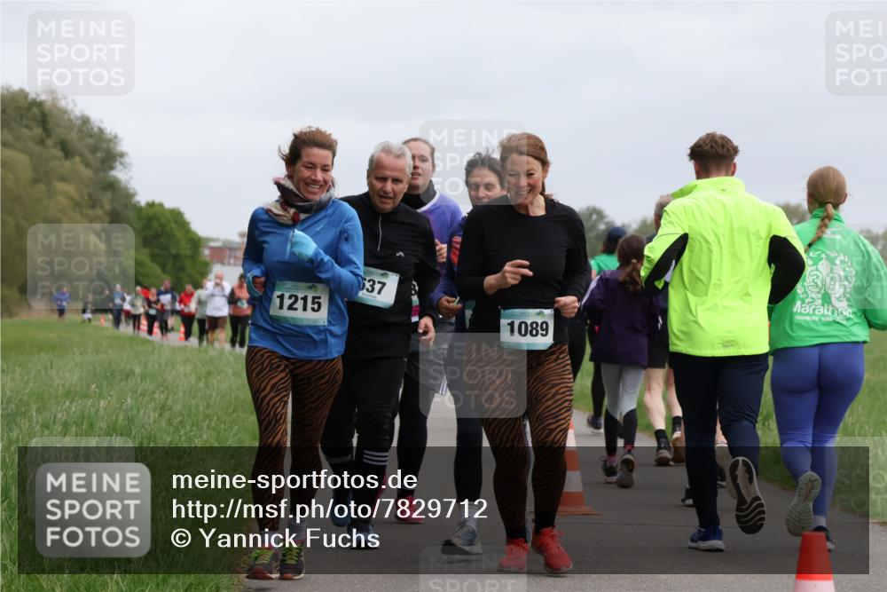 04.05.2025 - 8. Wedeler Halbmarathon Yannick Fuchs http://msf.ph/oto/7829712 04.05.2025 11:17:57 Laufen 1215, 37, 1089, 1986, 20 meine-sportfotos.de