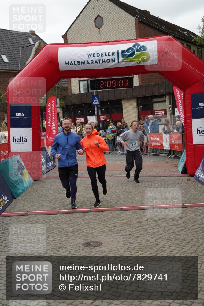04.05.2025 - 8. Wedeler Halbmarathon Felixshl http://msf.ph/oto/7829741 04.05.2025 12:09:01 Ziel 12, 13, 479, 491, 818 meine-sportfotos.de