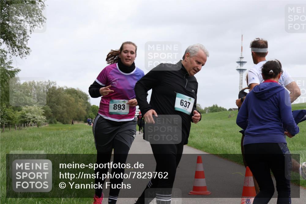 04.05.2025 - 8. Wedeler Halbmarathon Yannick Fuchs http://msf.ph/oto/7829762 04.05.2025 11:18:02 Laufen 893, 637 meine-sportfotos.de
