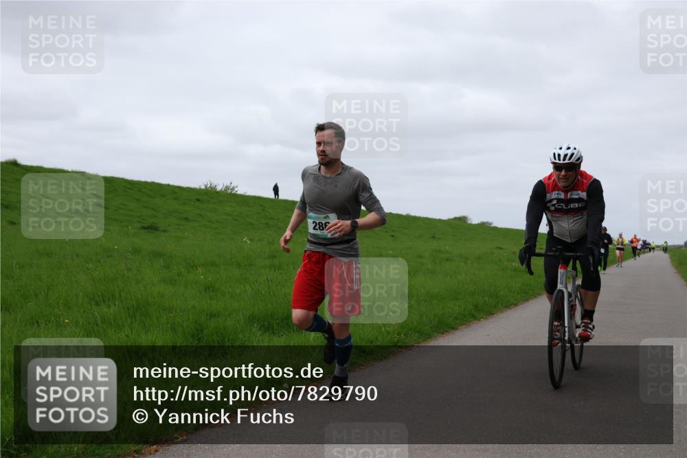 04.05.2025 - 8. Wedeler Halbmarathon Yannick Fuchs http://msf.ph/oto/7829790 04.05.2025 11:37:06 Laufen 28 meine-sportfotos.de