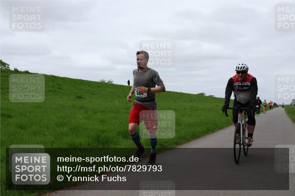 04.05.2025 - 8. Wedeler Halbmarathon Yannick Fuchs http://msf.ph/oto/7829793 04.05.2025 11:37:06 Laufen 280 meine-sportfotos.de