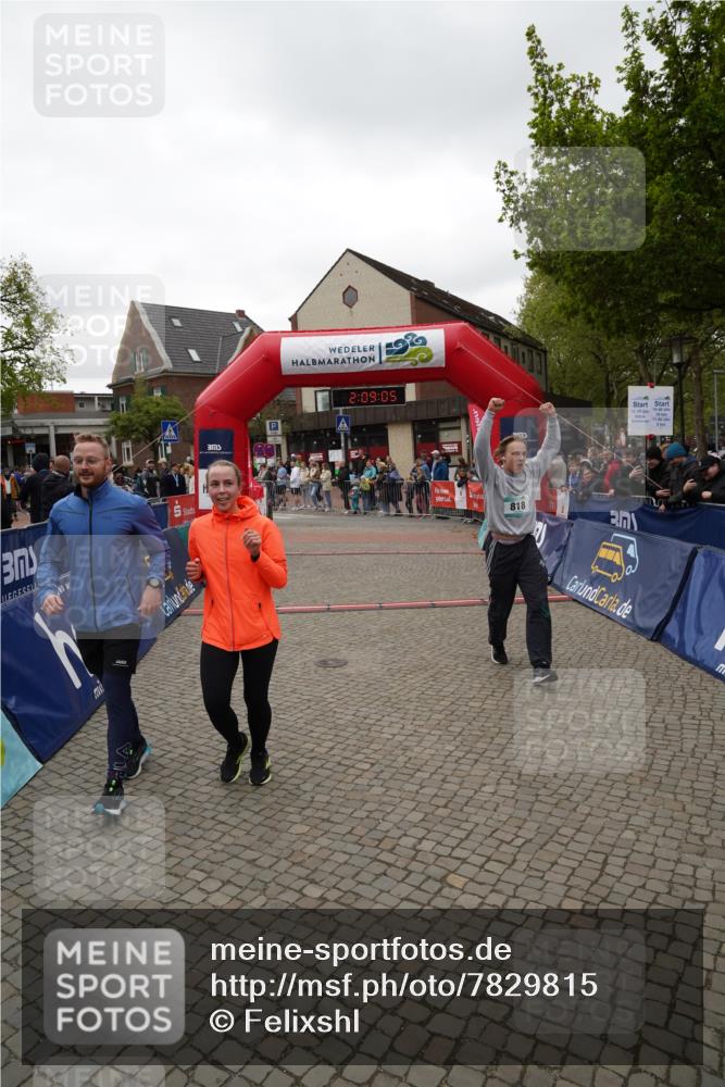 04.05.2025 - 8. Wedeler Halbmarathon Felixshl http://msf.ph/oto/7829815 04.05.2025 12:09:03 Ziel 12, 13, 479, 491, 818 meine-sportfotos.de