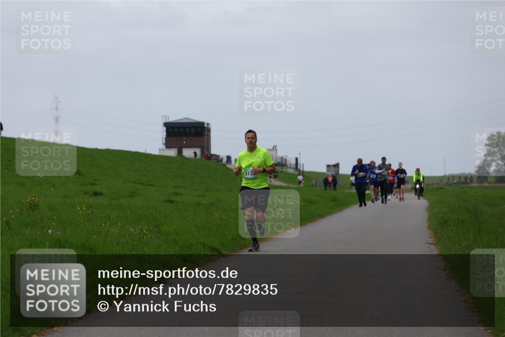 04.05.2025 - 8. Wedeler Halbmarathon Yannick Fuchs http://msf.ph/oto/7829835 04.05.2025 11:18:14 Laufen 1133 meine-sportfotos.de