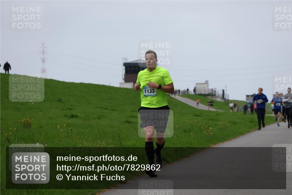 04.05.2025 - 8. Wedeler Halbmarathon Yannick Fuchs http://msf.ph/oto/7829862 04.05.2025 11:18:17 Laufen 1133 meine-sportfotos.de