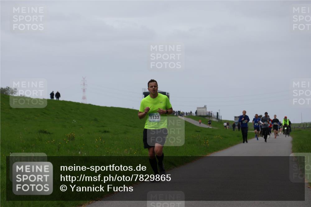04.05.2025 - 8. Wedeler Halbmarathon Yannick Fuchs http://msf.ph/oto/7829865 04.05.2025 11:18:17 Laufen 1133 meine-sportfotos.de