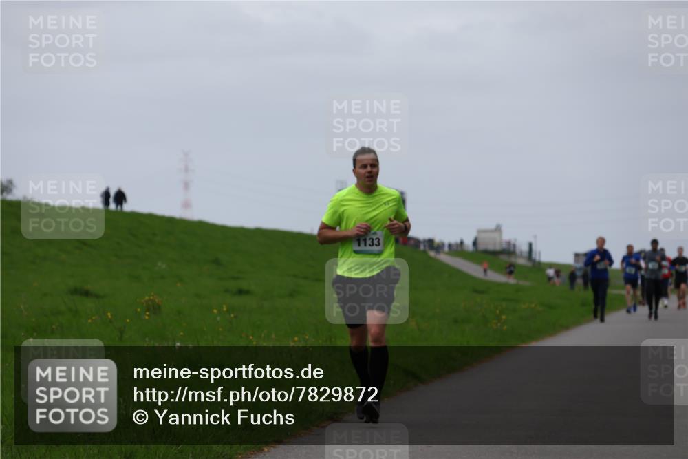 04.05.2025 - 8. Wedeler Halbmarathon Yannick Fuchs http://msf.ph/oto/7829872 04.05.2025 11:18:18 Laufen 1133 meine-sportfotos.de