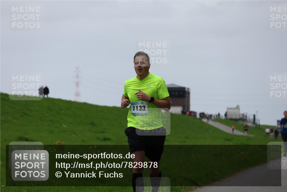 04.05.2025 - 8. Wedeler Halbmarathon Yannick Fuchs http://msf.ph/oto/7829878 04.05.2025 11:18:19 Laufen 1133 meine-sportfotos.de