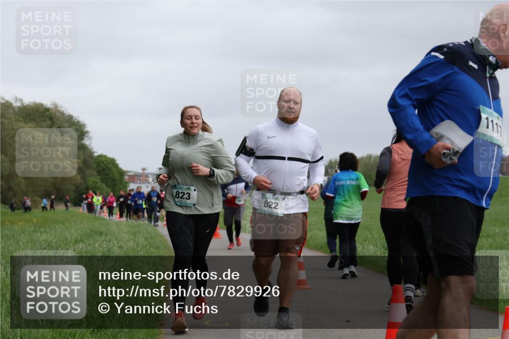 04.05.2025 - 8. Wedeler Halbmarathon Yannick Fuchs http://msf.ph/oto/7829926 04.05.2025 11:18:29 Laufen 823, 10, 822, 1111 meine-sportfotos.de