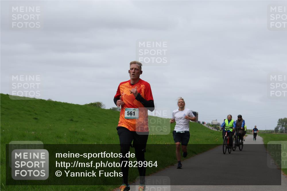 04.05.2025 - 8. Wedeler Halbmarathon Yannick Fuchs http://msf.ph/oto/7829964 04.05.2025 11:37:24 Laufen 561 meine-sportfotos.de