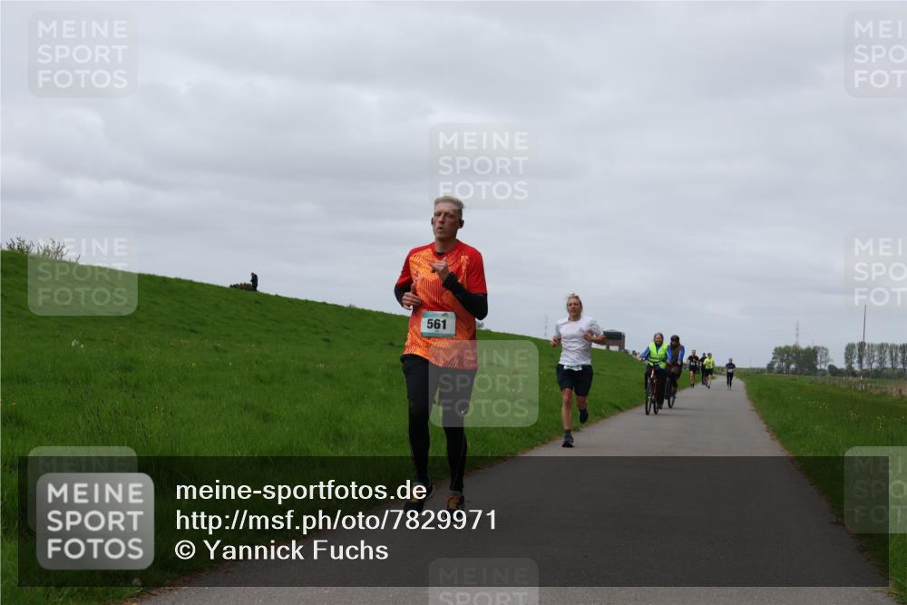 04.05.2025 - 8. Wedeler Halbmarathon Yannick Fuchs http://msf.ph/oto/7829971 04.05.2025 11:37:25 Laufen 561 meine-sportfotos.de