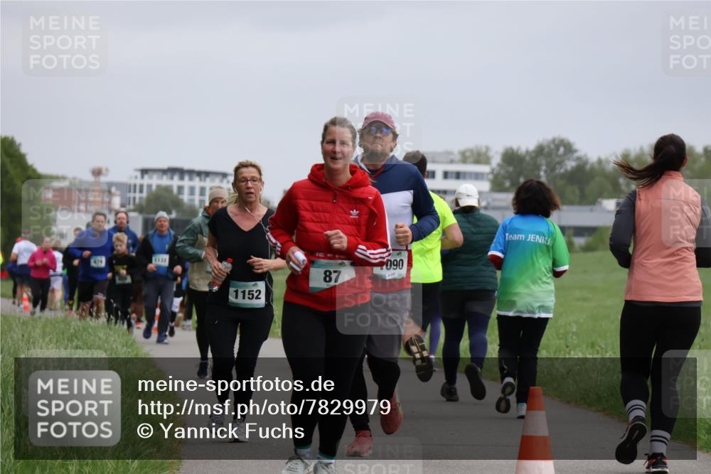 04.05.2025 - 8. Wedeler Halbmarathon Yannick Fuchs http://msf.ph/oto/7829979 04.05.2025 11:18:33 Laufen 1132, 1152, 87, 090 meine-sportfotos.de