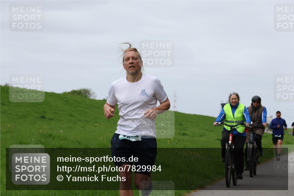 04.05.2025 - 8. Wedeler Halbmarathon Yannick Fuchs http://msf.ph/oto/7829984 04.05.2025 11:37:26 Laufen  meine-sportfotos.de