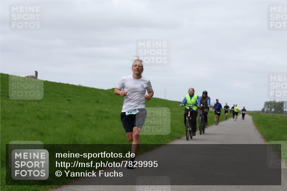 04.05.2025 - 8. Wedeler Halbmarathon Yannick Fuchs http://msf.ph/oto/7829995 04.05.2025 11:37:27 Laufen  meine-sportfotos.de