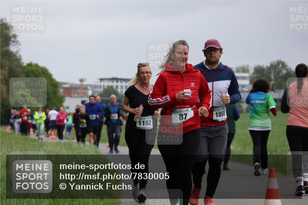 04.05.2025 - 8. Wedeler Halbmarathon Yannick Fuchs http://msf.ph/oto/7830005 04.05.2025 11:18:34 Laufen 1152, 87, 1090 meine-sportfotos.de