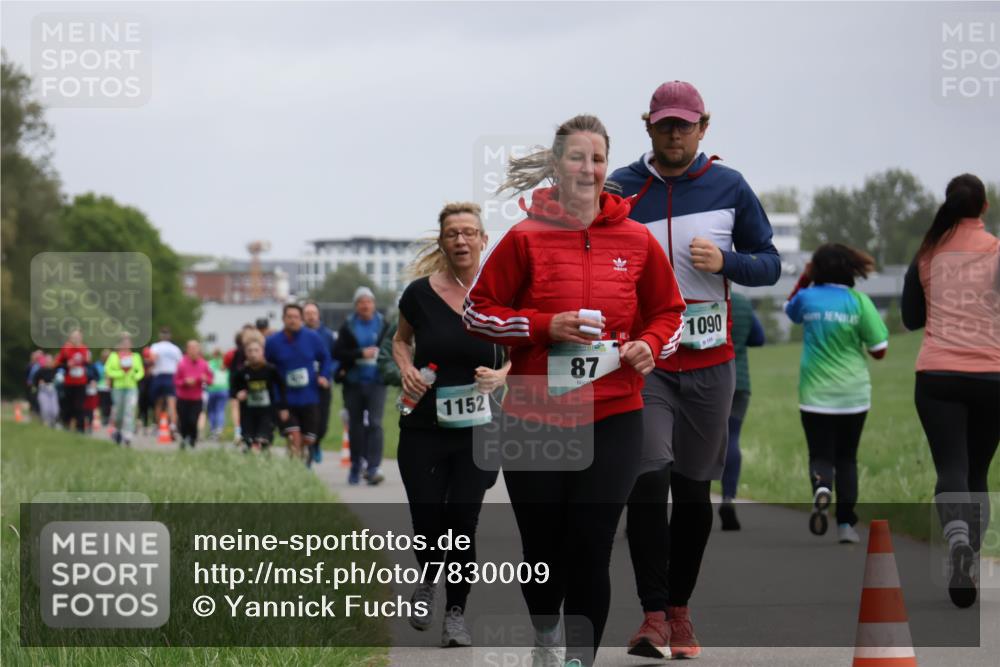 04.05.2025 - 8. Wedeler Halbmarathon Yannick Fuchs http://msf.ph/oto/7830009 04.05.2025 11:18:34 Laufen 1152, 87, 1090 meine-sportfotos.de