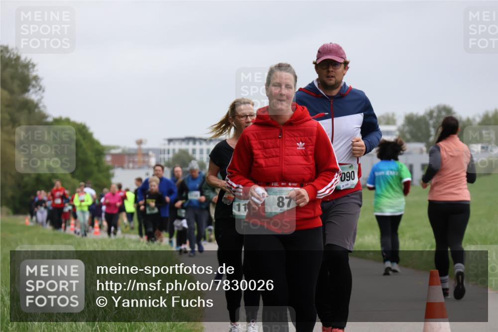 04.05.2025 - 8. Wedeler Halbmarathon Yannick Fuchs http://msf.ph/oto/7830026 04.05.2025 11:18:35 Laufen 11, 87, 090, 158 meine-sportfotos.de