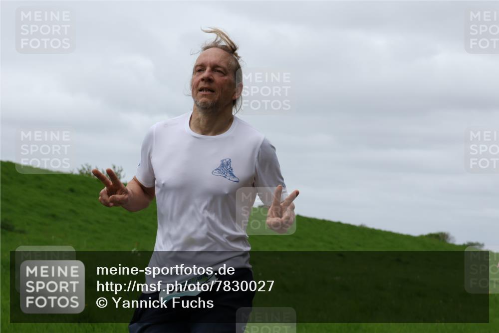 04.05.2025 - 8. Wedeler Halbmarathon Yannick Fuchs http://msf.ph/oto/7830027 04.05.2025 11:37:28 Laufen 8 meine-sportfotos.de