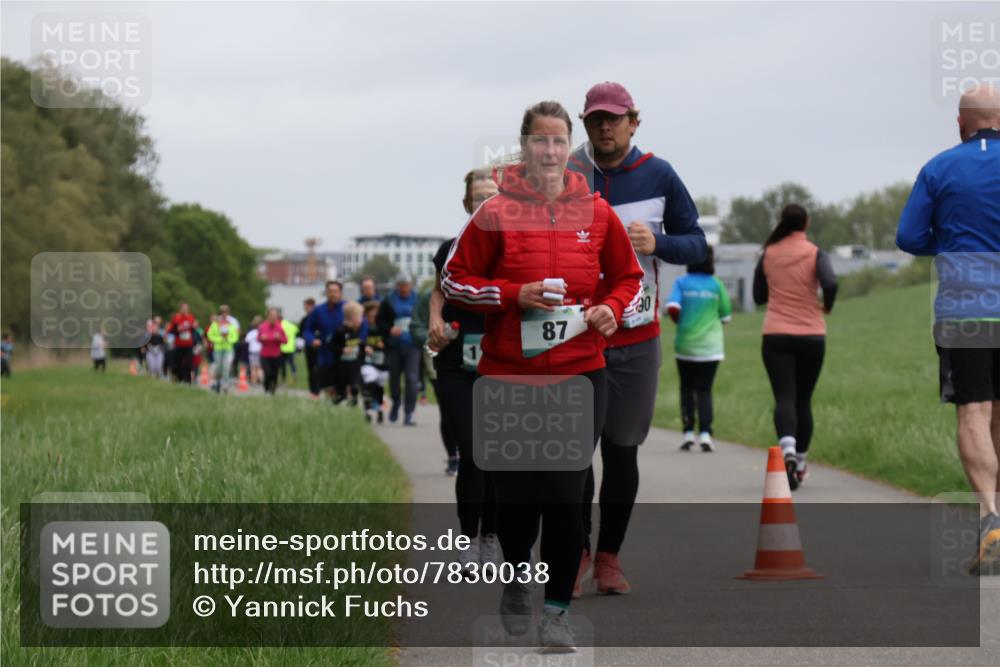 04.05.2025 - 8. Wedeler Halbmarathon Yannick Fuchs http://msf.ph/oto/7830038 04.05.2025 11:18:36 Laufen 0, 87 meine-sportfotos.de