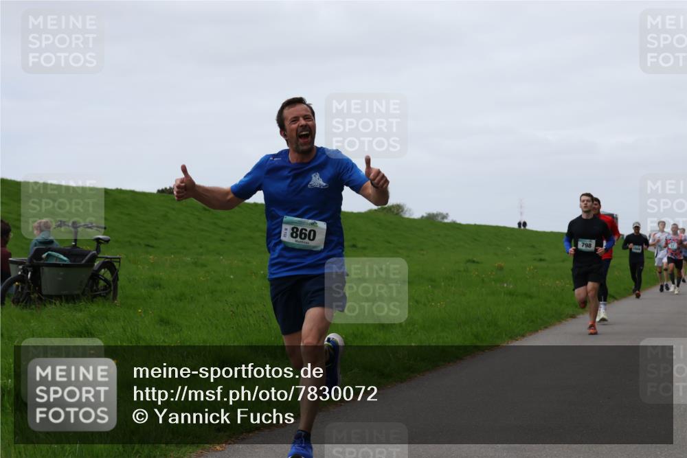 04.05.2025 - 8. Wedeler Halbmarathon Yannick Fuchs http://msf.ph/oto/7830072 04.05.2025 11:18:43 Laufen 860, 798, 1006 meine-sportfotos.de