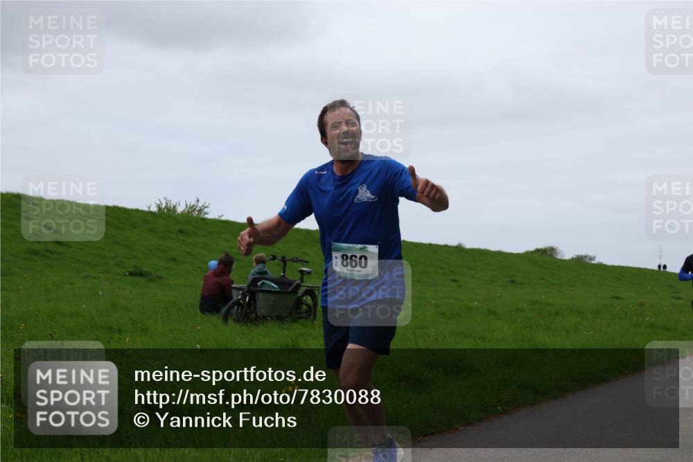 04.05.2025 - 8. Wedeler Halbmarathon Yannick Fuchs http://msf.ph/oto/7830088 04.05.2025 11:18:44 Laufen 860 meine-sportfotos.de