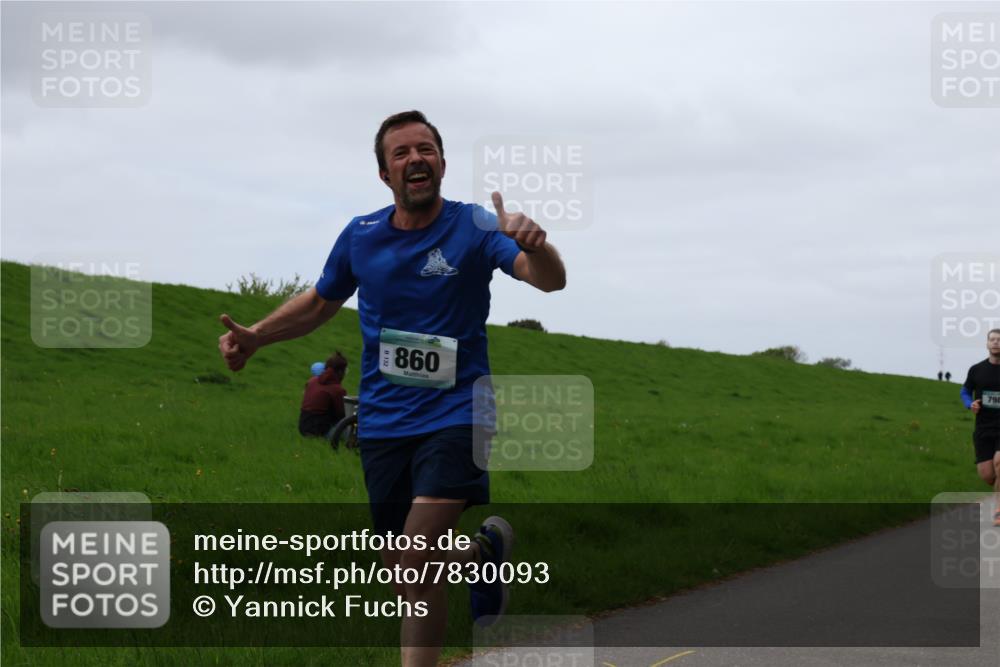 04.05.2025 - 8. Wedeler Halbmarathon Yannick Fuchs http://msf.ph/oto/7830093 04.05.2025 11:18:44 Laufen 860, 798 meine-sportfotos.de