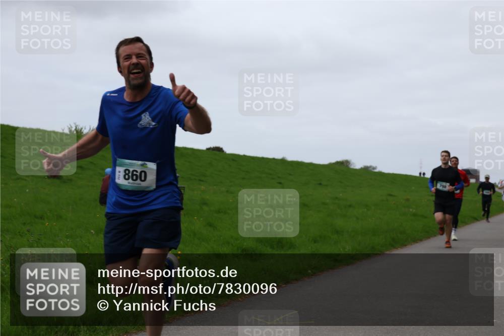 04.05.2025 - 8. Wedeler Halbmarathon Yannick Fuchs http://msf.ph/oto/7830096 04.05.2025 11:18:44 Laufen 860 meine-sportfotos.de