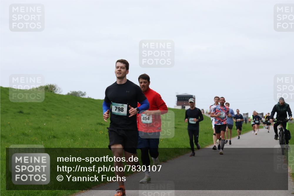 04.05.2025 - 8. Wedeler Halbmarathon Yannick Fuchs http://msf.ph/oto/7830107 04.05.2025 11:18:45 Laufen 798, 454, 1006 meine-sportfotos.de