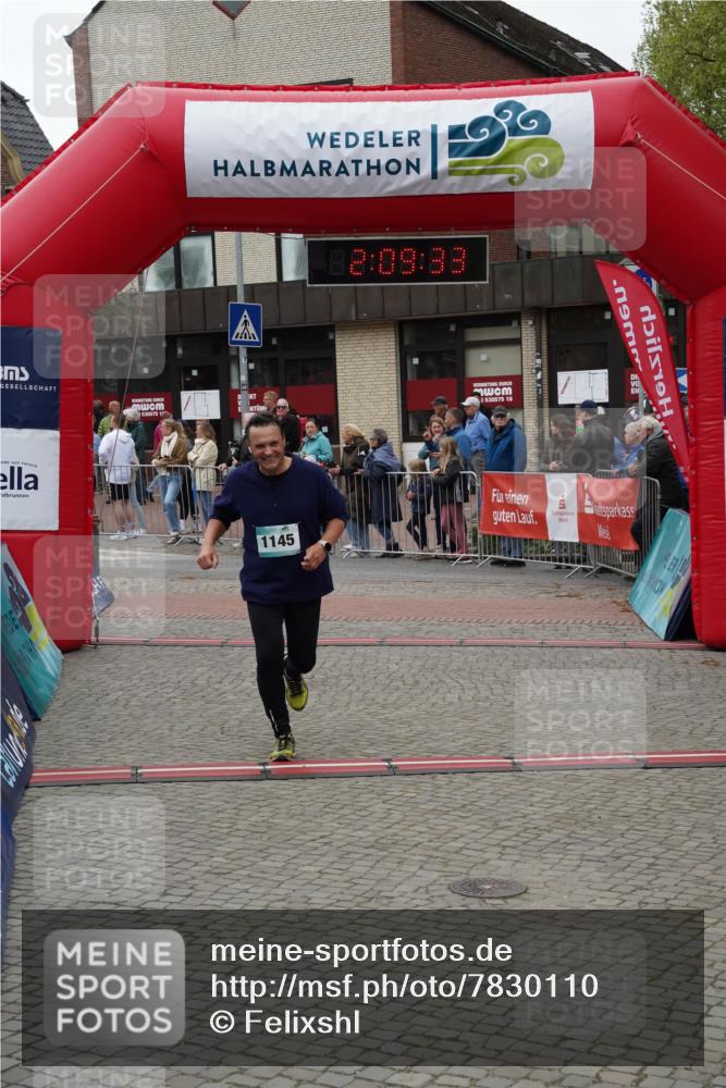 04.05.2025 - 8. Wedeler Halbmarathon Felixshl http://msf.ph/oto/7830110 04.05.2025 12:09:30 Ziel 36, 253, 1145 meine-sportfotos.de