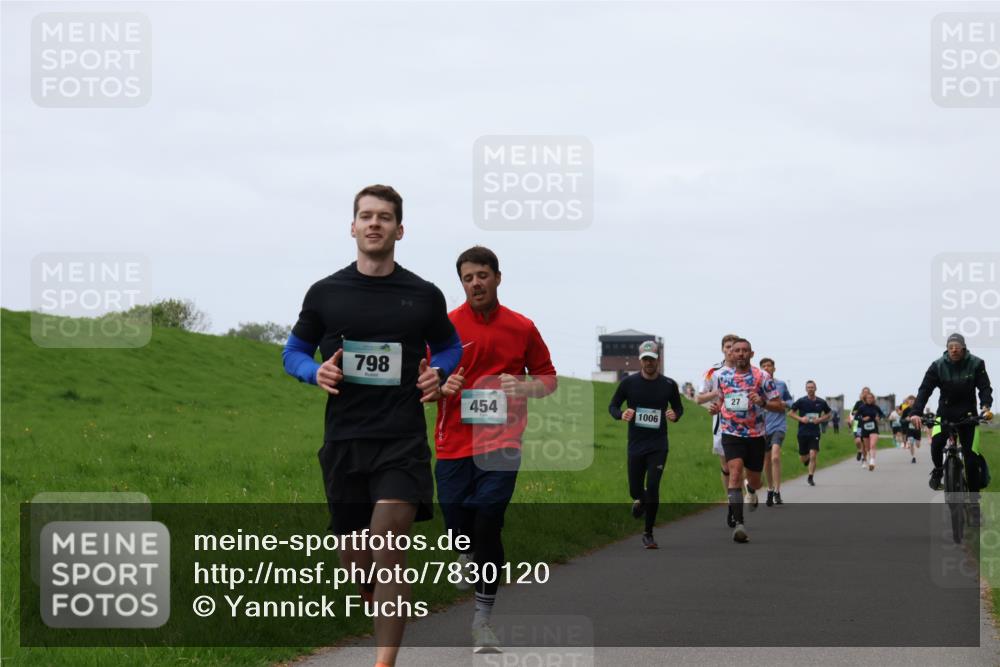 04.05.2025 - 8. Wedeler Halbmarathon Yannick Fuchs http://msf.ph/oto/7830120 04.05.2025 11:18:46 Laufen 798, 454, 1006, 27 meine-sportfotos.de