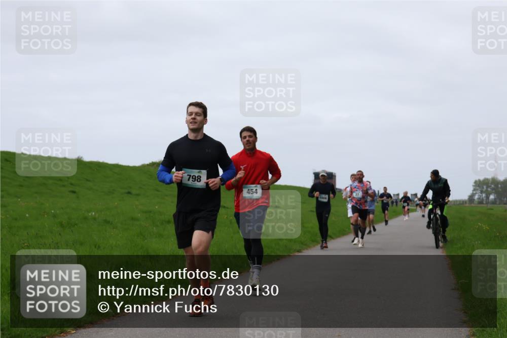 04.05.2025 - 8. Wedeler Halbmarathon Yannick Fuchs http://msf.ph/oto/7830130 04.05.2025 11:18:46 Laufen 798, 454, 1006 meine-sportfotos.de