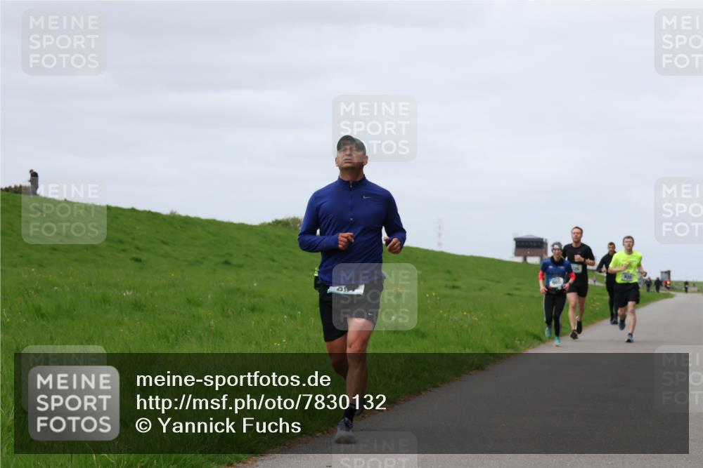 04.05.2025 - 8. Wedeler Halbmarathon Yannick Fuchs http://msf.ph/oto/7830132 04.05.2025 11:37:37 Laufen 550 meine-sportfotos.de
