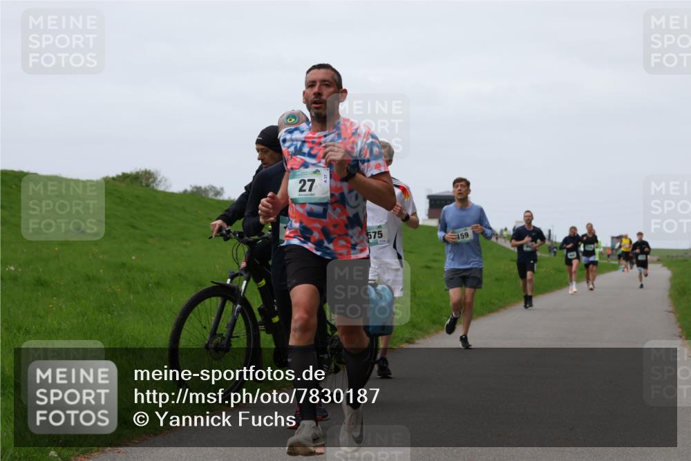 04.05.2025 - 8. Wedeler Halbmarathon Yannick Fuchs http://msf.ph/oto/7830187 04.05.2025 11:18:50 Laufen 27, 575, 159 meine-sportfotos.de