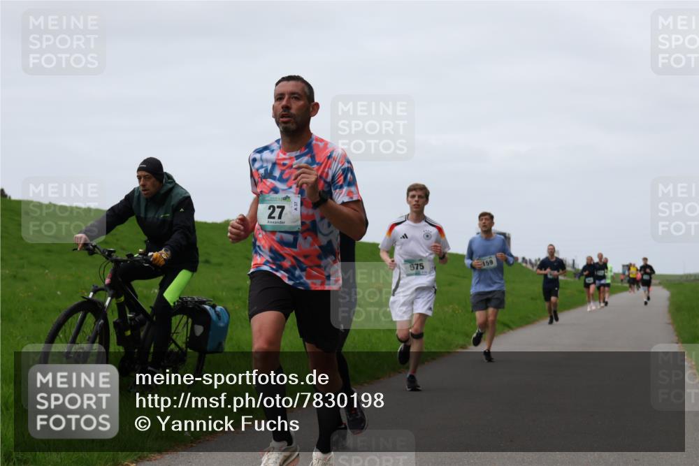 04.05.2025 - 8. Wedeler Halbmarathon Yannick Fuchs http://msf.ph/oto/7830198 04.05.2025 11:18:51 Laufen 27, 575, 159 meine-sportfotos.de