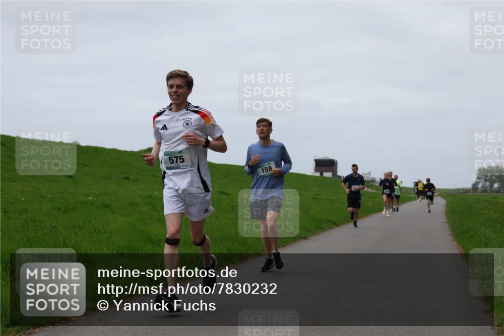 04.05.2025 - 8. Wedeler Halbmarathon Yannick Fuchs http://msf.ph/oto/7830232 04.05.2025 11:18:53 Laufen 575, 128, 159 meine-sportfotos.de