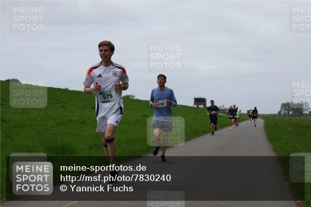 04.05.2025 - 8. Wedeler Halbmarathon Yannick Fuchs http://msf.ph/oto/7830240 04.05.2025 11:18:53 Laufen 575, 128, 159 meine-sportfotos.de