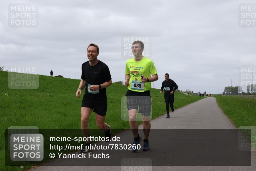 04.05.2025 - 8. Wedeler Halbmarathon Yannick Fuchs http://msf.ph/oto/7830260 04.05.2025 11:37:45 Laufen 935, 552 meine-sportfotos.de