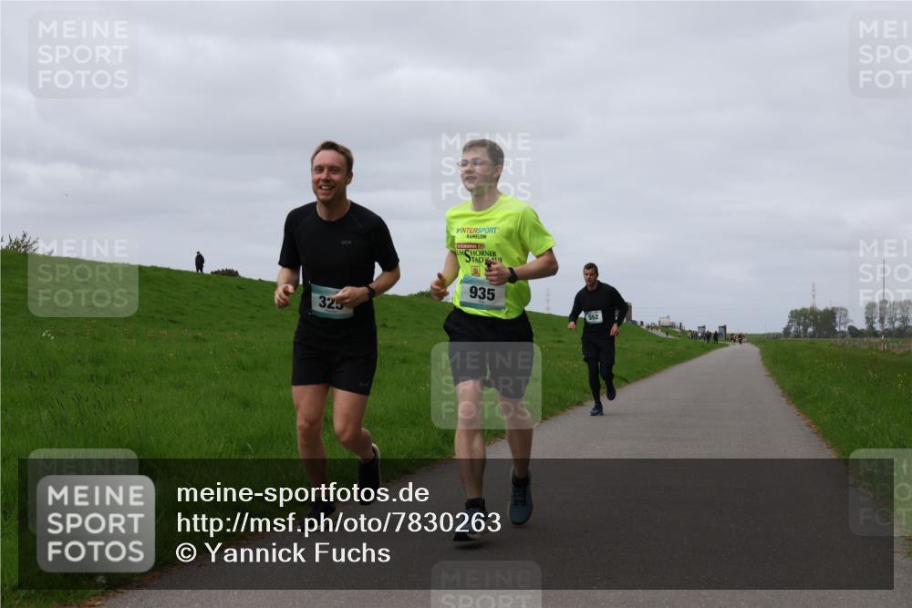 04.05.2025 - 8. Wedeler Halbmarathon Yannick Fuchs http://msf.ph/oto/7830263 04.05.2025 11:37:45 Laufen 325, 935, 552 meine-sportfotos.de