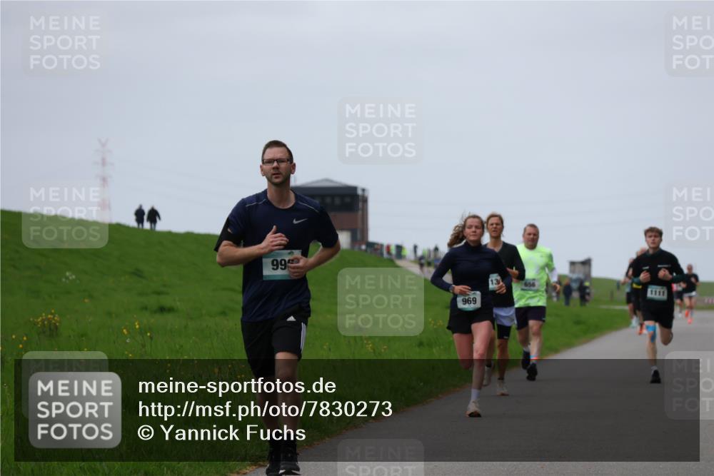 04.05.2025 - 8. Wedeler Halbmarathon Yannick Fuchs http://msf.ph/oto/7830273 04.05.2025 11:18:56 Laufen 99, 969, 131, 656, 1111 meine-sportfotos.de