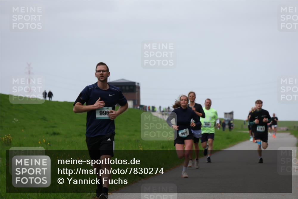 04.05.2025 - 8. Wedeler Halbmarathon Yannick Fuchs http://msf.ph/oto/7830274 04.05.2025 11:18:56 Laufen 996, 969, 656, 1111 meine-sportfotos.de