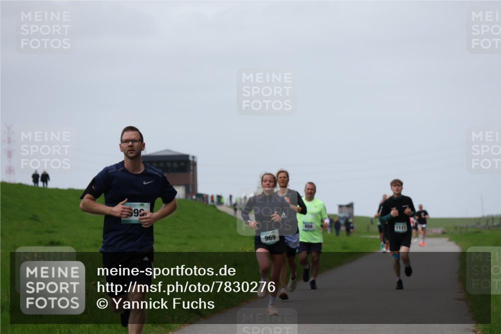 04.05.2025 - 8. Wedeler Halbmarathon Yannick Fuchs http://msf.ph/oto/7830276 04.05.2025 11:18:56 Laufen 96, 969, 656, 1111 meine-sportfotos.de