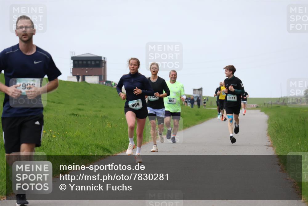 04.05.2025 - 8. Wedeler Halbmarathon Yannick Fuchs http://msf.ph/oto/7830281 04.05.2025 11:18:57 Laufen 93, 969, 1136, 656, 1111 meine-sportfotos.de